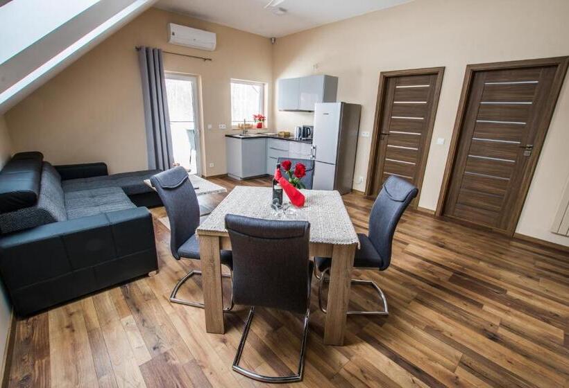 Апартаменты 2 Спальни, Dwór Skalny Apartamenty, Pokoje I Restauracja Karczma Skalna