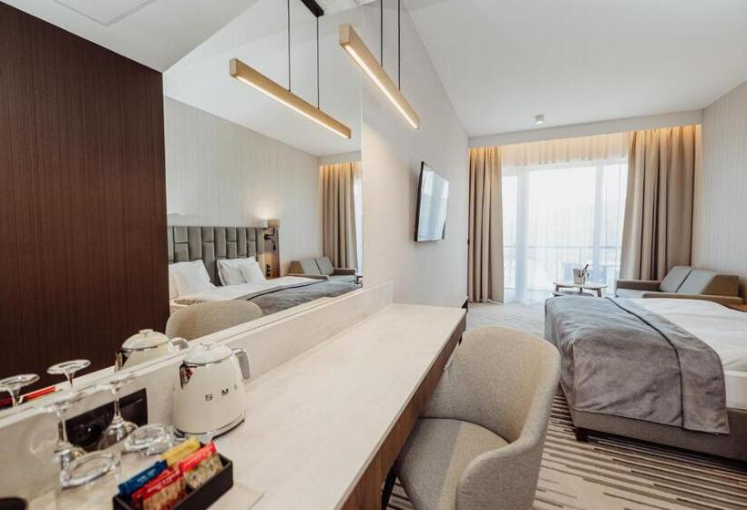 غرفة ديلوكس مزودة بشرفة, Elements Hotel&spa