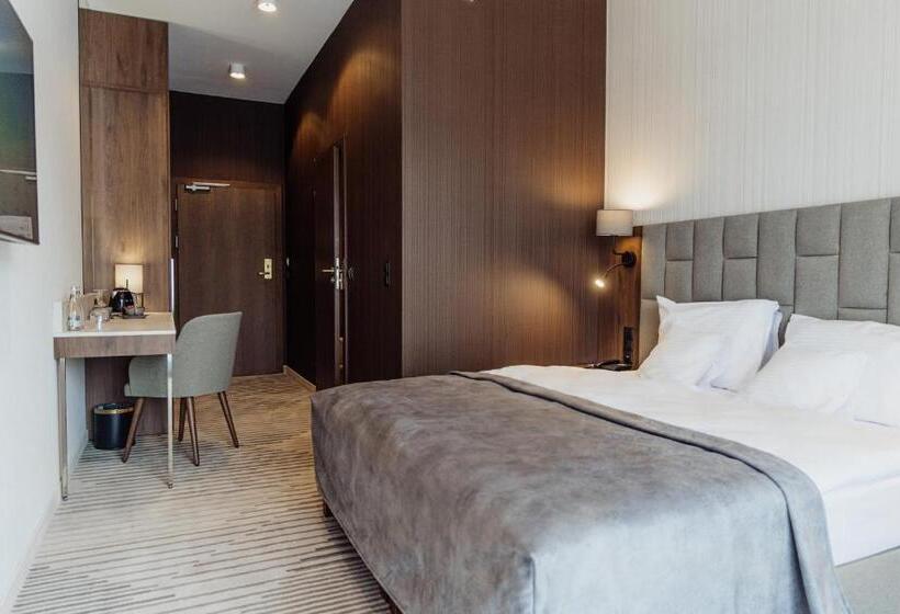 غرفة قياسية مزوَّدة بشُرفة, Elements Hotel&spa