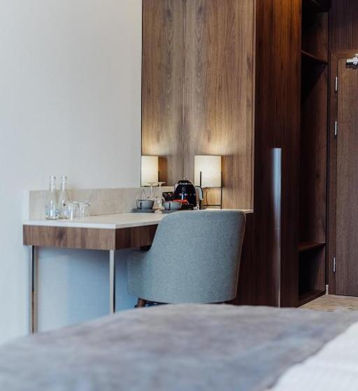 غرفة قياسية مزوَّدة بشُرفة, Elements Hotel&spa