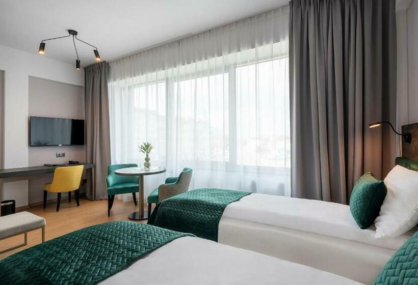 חדר סטנדרט, Green