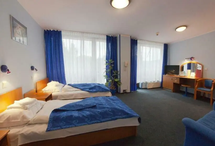 Standard Studio, Jaskółka