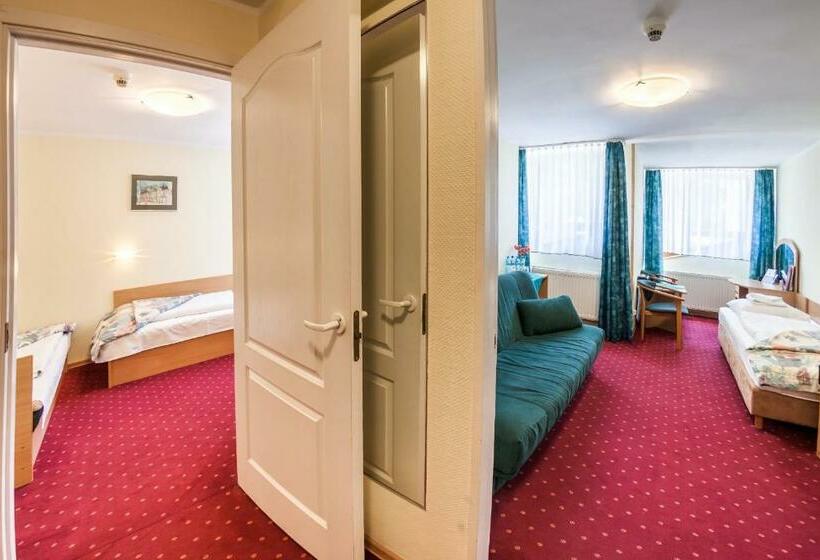 استودیوی استاندارد, Jaskółka