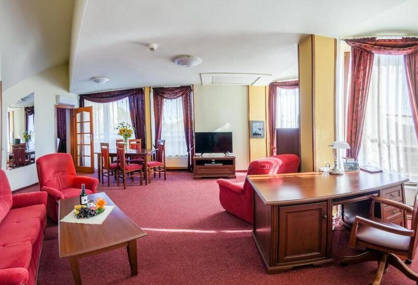 سوییت, Jaskółka