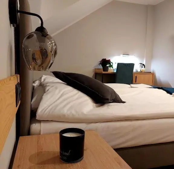 スタンダード４人部屋, Pensjonat I Restauracja Hubertówka