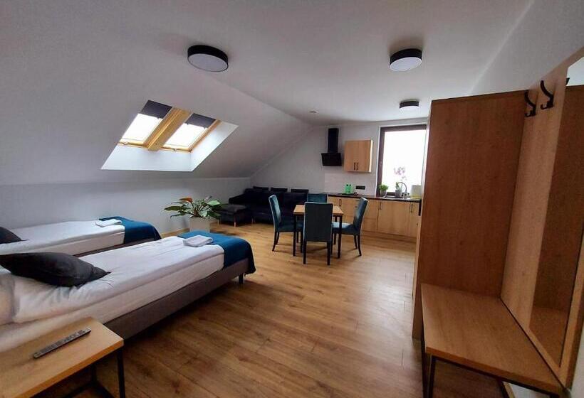 דירת שני חדרים, Pensjonat I Restauracja Hubertówka