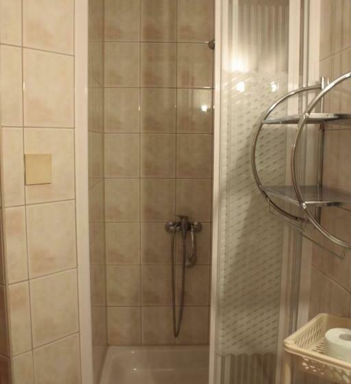 스탠다드 트리플 룸, U Kuby