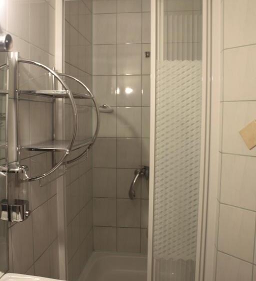 스탠다드 트리플 룸, U Kuby