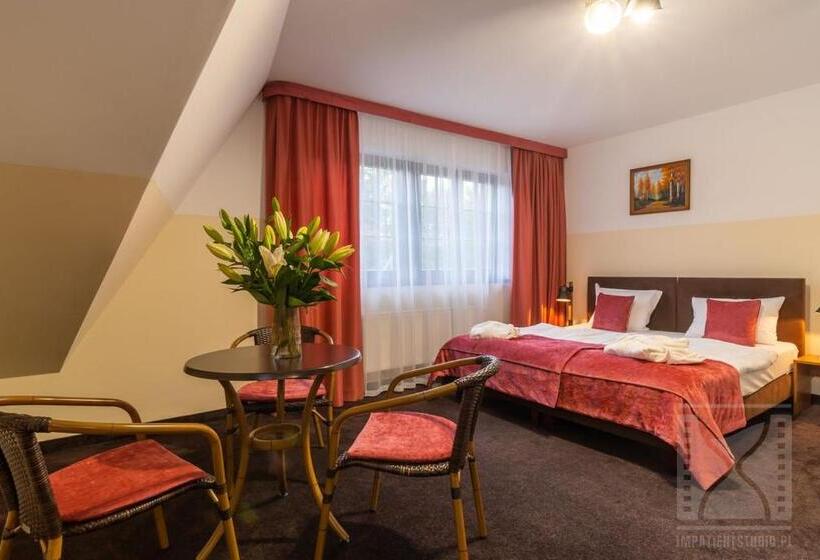 חדר סופריור עם מיטת קינג, Folwark Książęcy