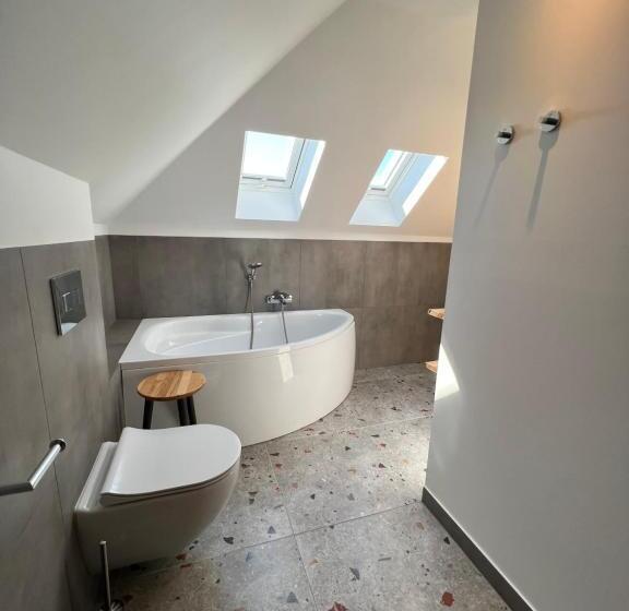 Номер Deluxe, Jak Makiem Zasiał