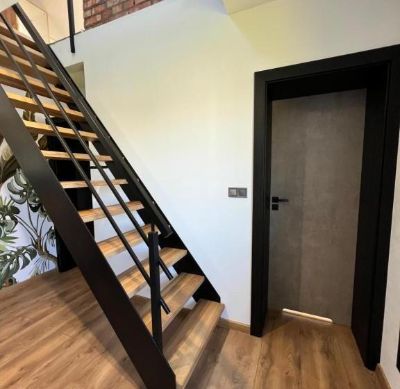 Четырехместный Номер Стандарт, Jak Makiem Zasiał