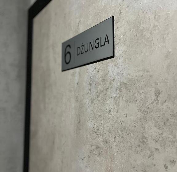 Четырехместный Номер Стандарт, Jak Makiem Zasiał