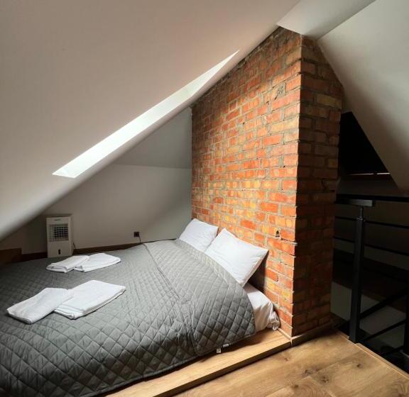 Четырехместный Номер Стандарт, Jak Makiem Zasiał