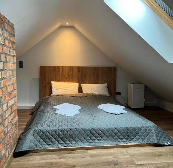 Четырехместный Номер Стандарт, Jak Makiem Zasiał