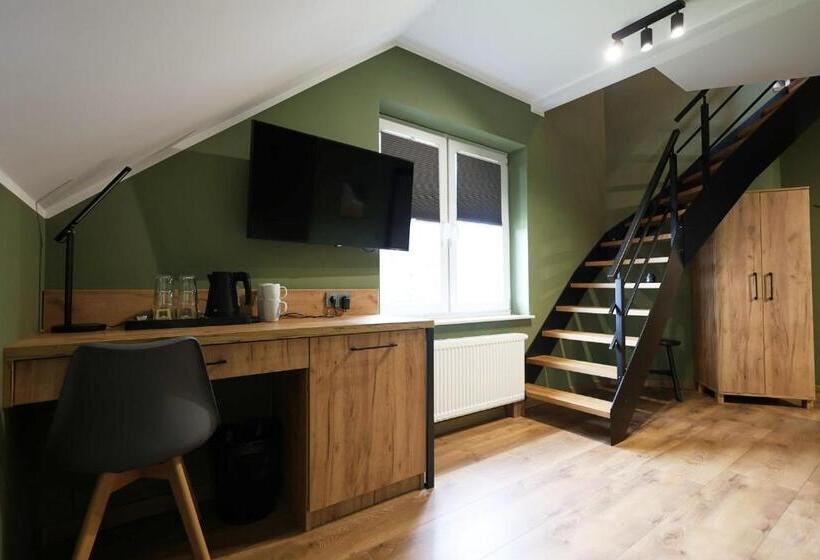 Четырехместный Номер Стандарт, Jak Makiem Zasiał