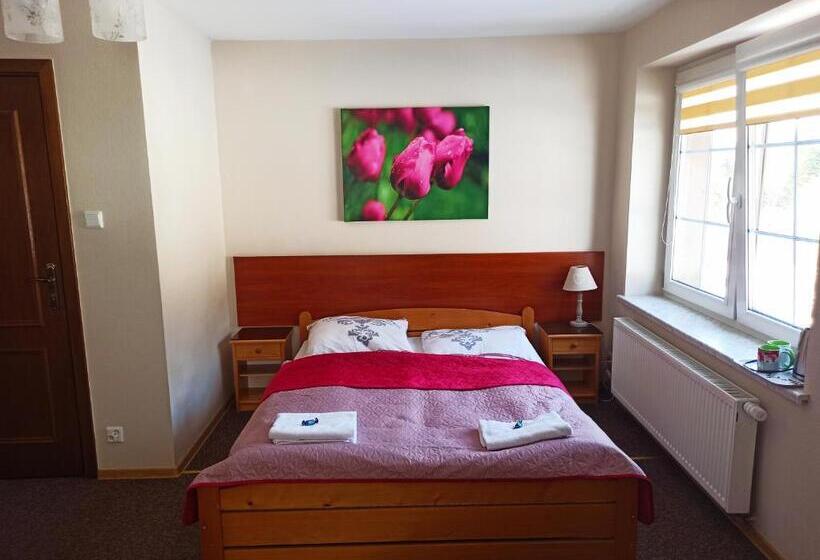 اتاق استاندارد سه نفره, Wiślany Raj