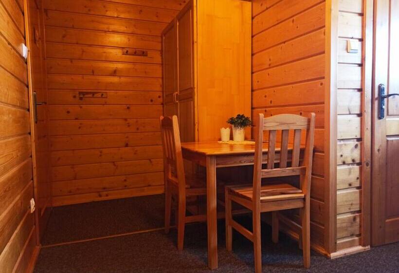 اتاق استاندارد سه نفره, Wiślany Raj