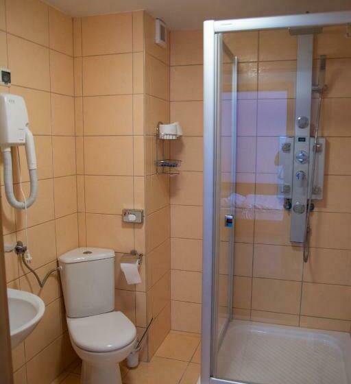 חדר סטנדרט לשלושה, Ośrodek Wypoczynkowy Wielki Błękit