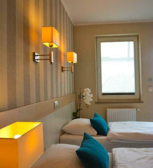 Номер Стандарт, Restauracja 32 Motel