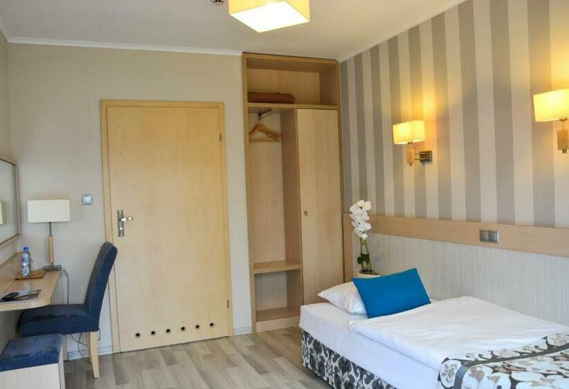 Номер Стандарт Индивидуальный, Restauracja 32 Motel