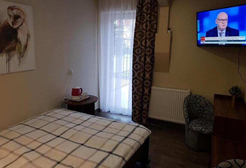 اتاق استاندارد با تراس, Marcus