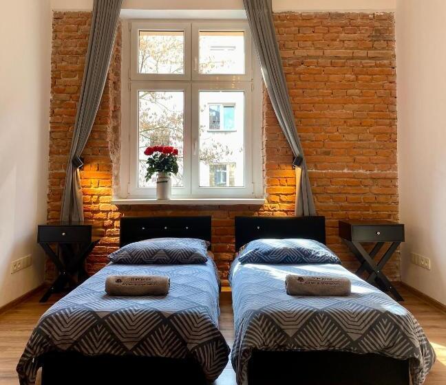 شقة 3 غرف, Topolove Rooms & Apartments