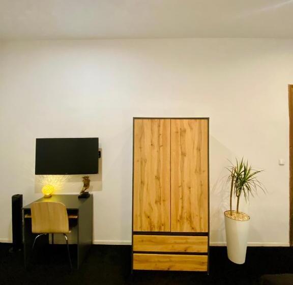 شقة غرفة واحدة, Topolove Rooms & Apartments