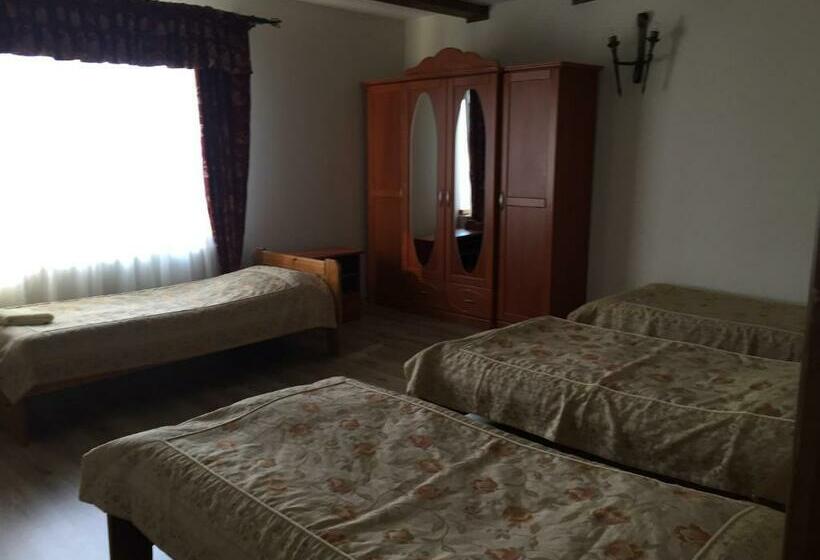 Семейный Номер, Zajazd Rycerski