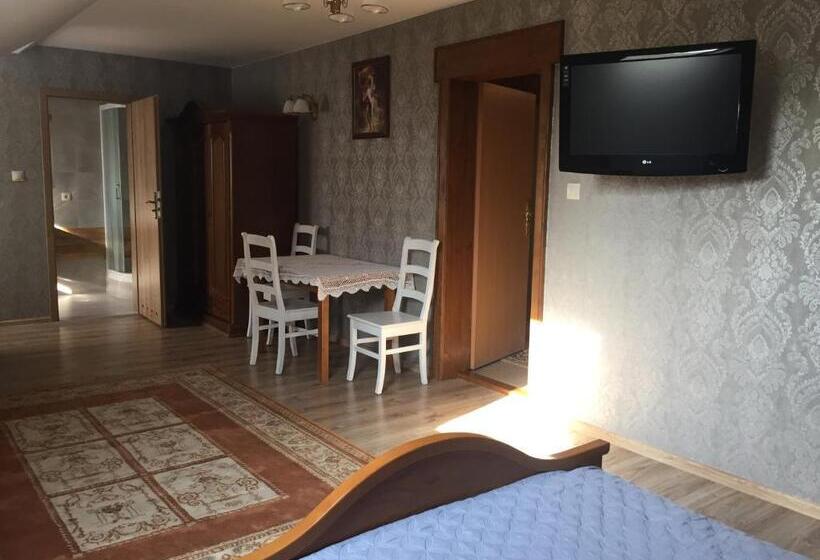 Номер Стандарт, Zajazd Rycerski