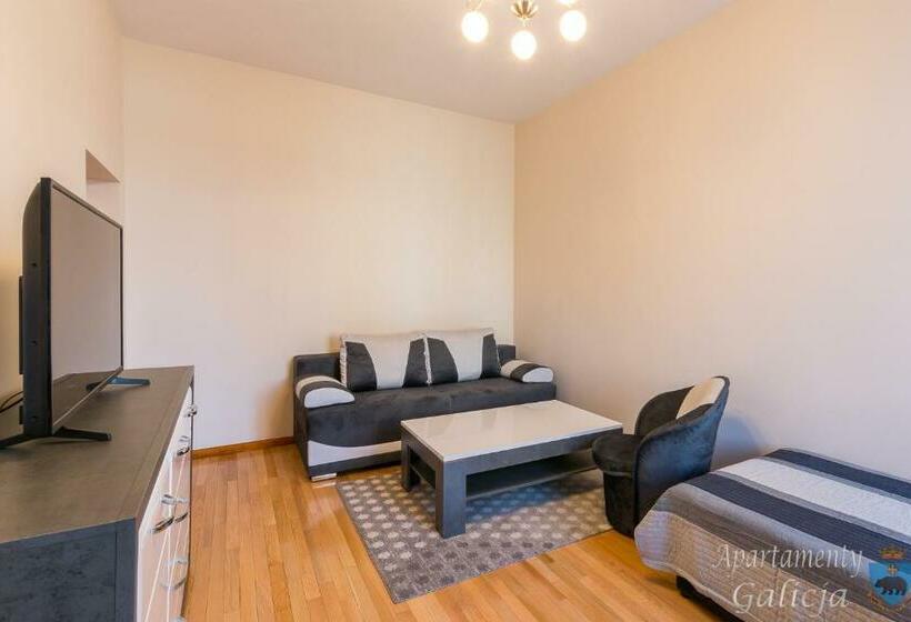 شقة غرفة واحدة, Apartamenty Galicja