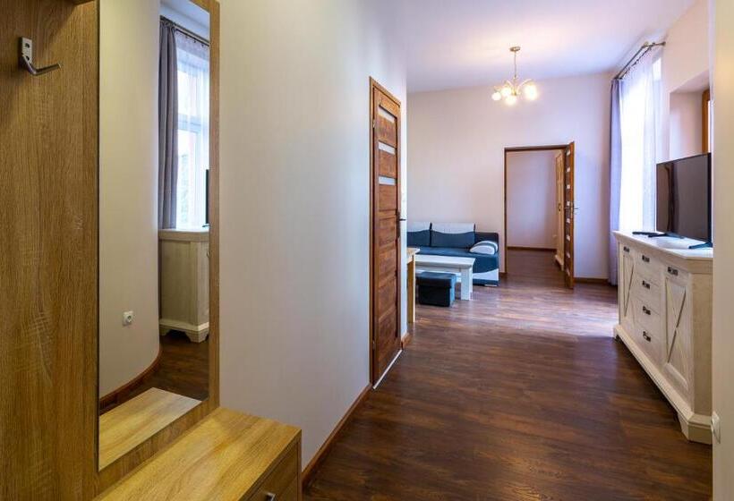 شقة غرفة واحدة, Apartamenty Galicja