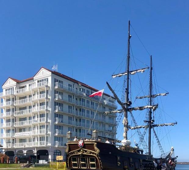 Студио Стандарт с Балконом, Apartamenty W Marina Royale