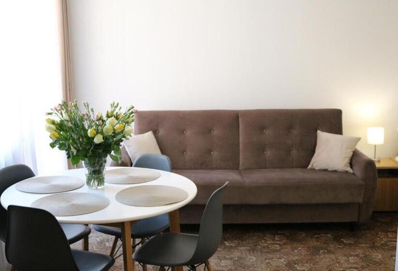 חדר משפחתי, Dom Gościnny Posejdon