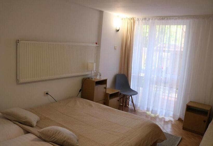 חדר סטנדרט לשלושה, Dom Gościnny Posejdon