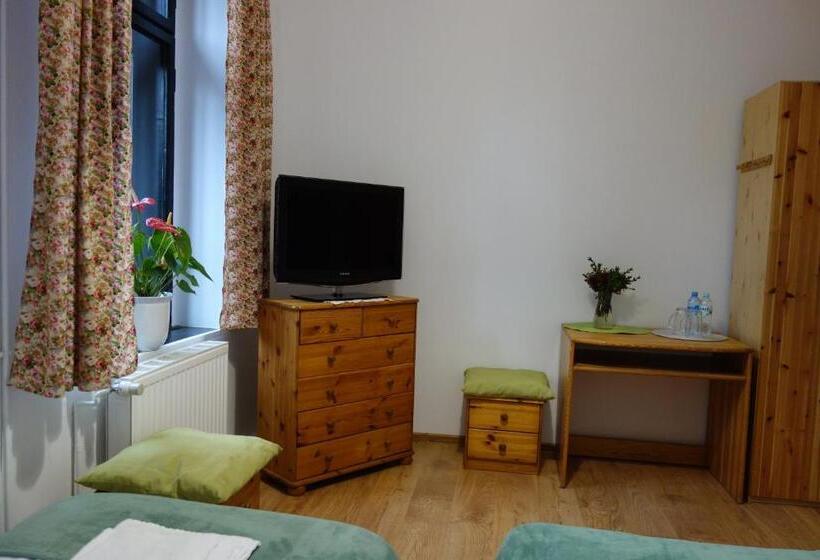 חדר סטנדרט, Dworek Pod świerkami