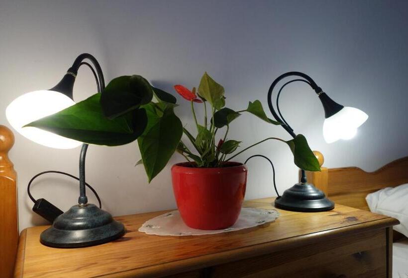 חדר סטנדרט לשלושה, Dworek Pod świerkami