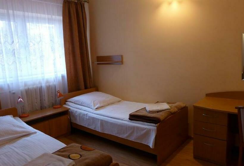 Семейный Номер, Pensjonat