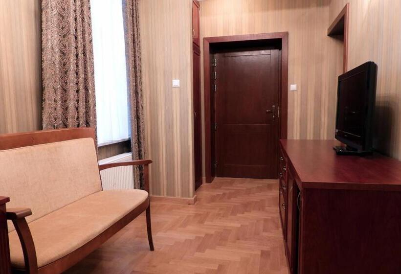 סוויטה, Pokoje Gościnne Pałac W Balicach Instytut Zootechniki Pib