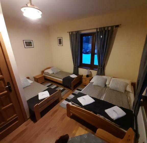 חדר סטנדרט לארבעה, Willa Tomida