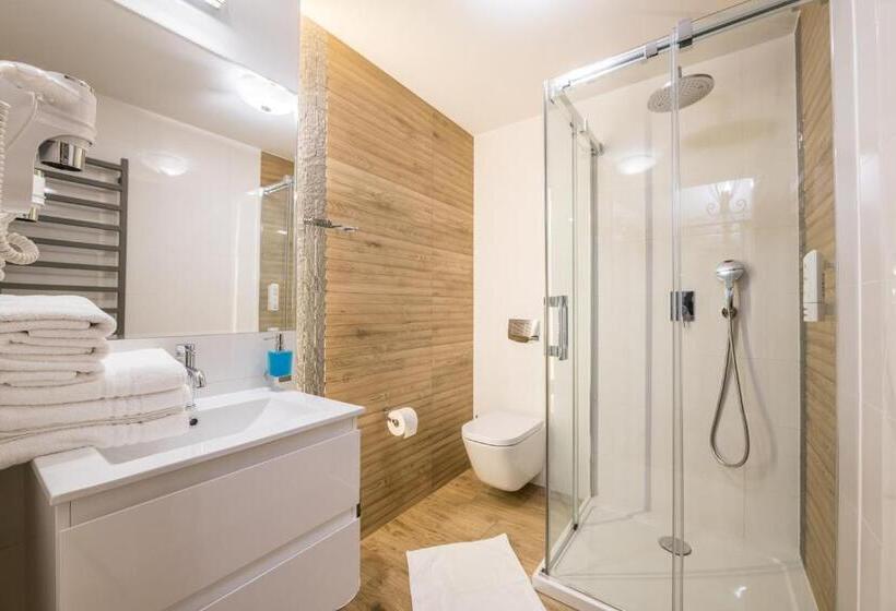 Четырехместный Номер Стандарт, Eco Villa Grand Karpatia Ski&spa