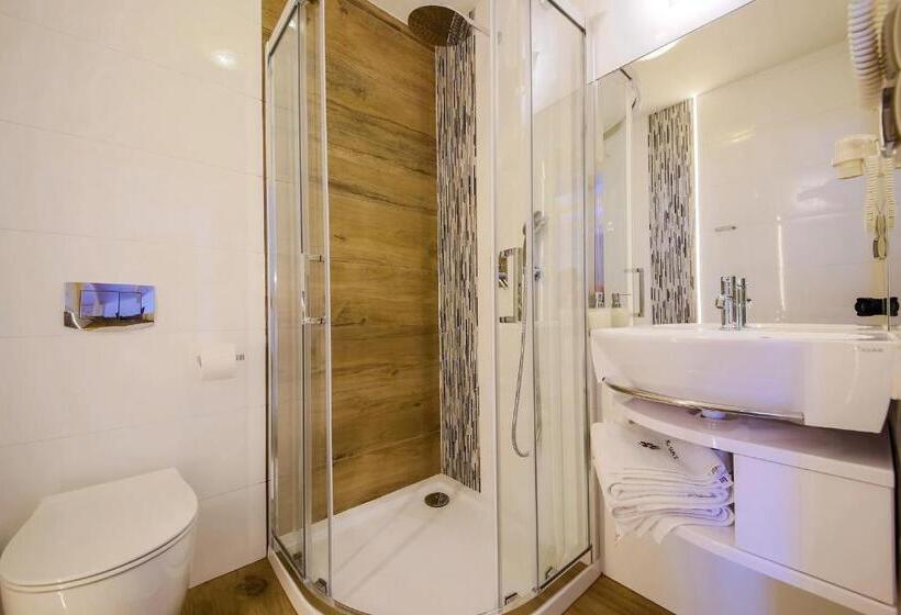 Номер Стандарт Трехместный, Eco Villa Grand Karpatia Ski&spa