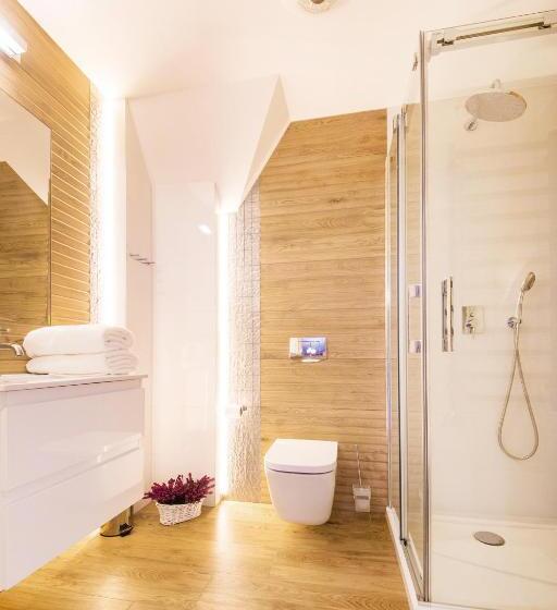 高级三人间, Eco Villa Grand Karpatia Ski&spa