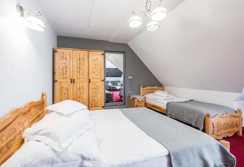 高级三人间, Eco Villa Grand Karpatia Ski&spa