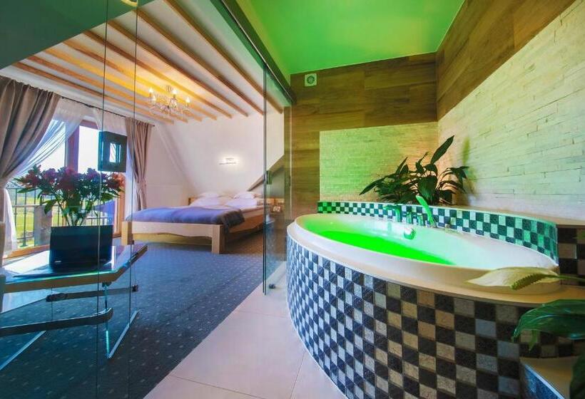 豪华房间带漩涡浴缸, Eco Villa Grand Karpatia Ski&spa