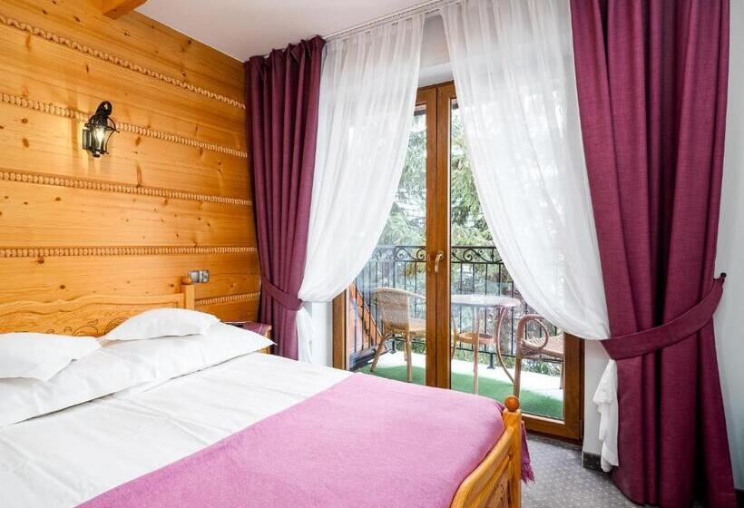 Трехместный Номер Стандарт с Балконом, Eco Villa Grand Karpatia Ski&spa