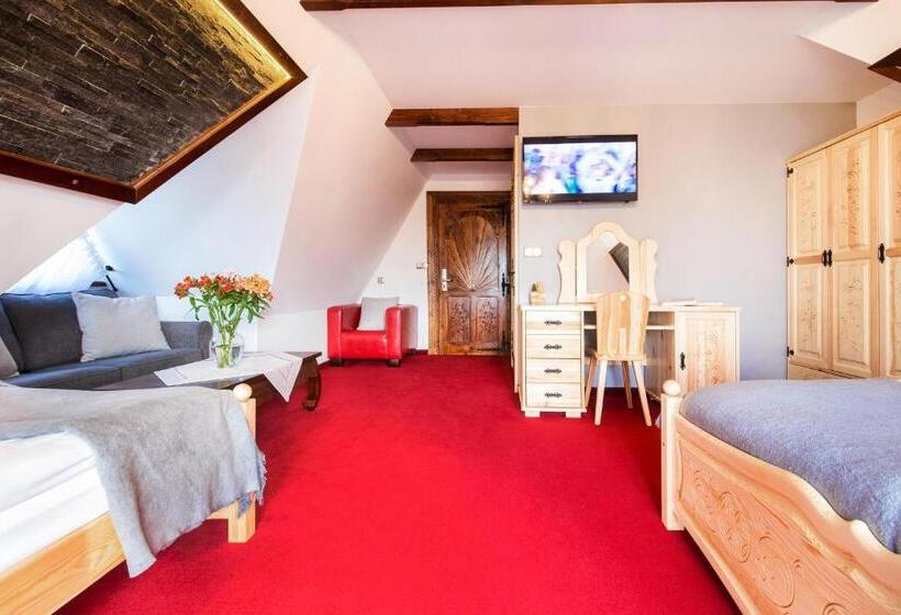 高级三人间, Eco Villa Grand Karpatia Ski&spa