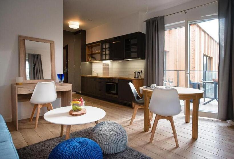 スタンダードスタジオ, Enklawa Białowieska Forest & Spa