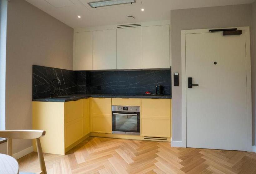 スーペリアスタジオ, Enklawa Białowieska Forest & Spa