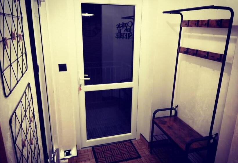 דירת שלושה חדרים, Agroturystyka Iwańcze Pole