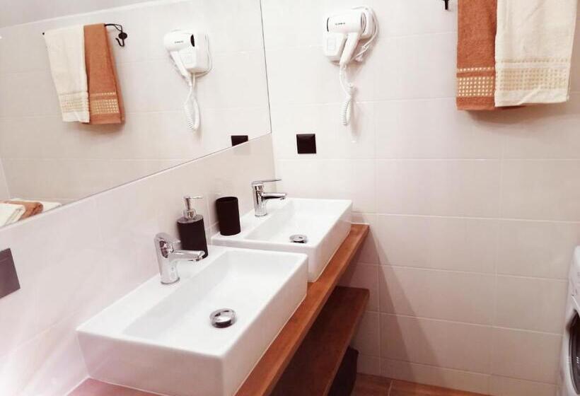 דירת שלושה חדרים, Agroturystyka Iwańcze Pole